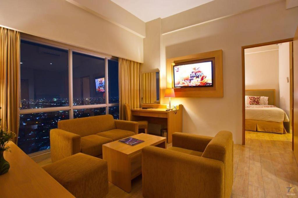 Horison Ultima Semarang Hotel Kültér fotó