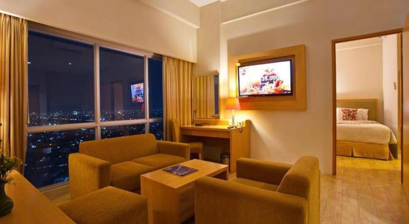 Horison Ultima Semarang Hotel Kültér fotó