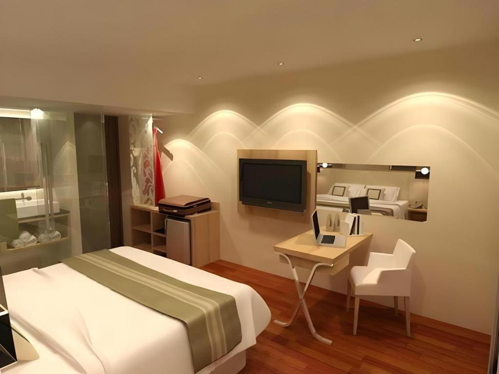 Horison Ultima Semarang Hotel Kültér fotó